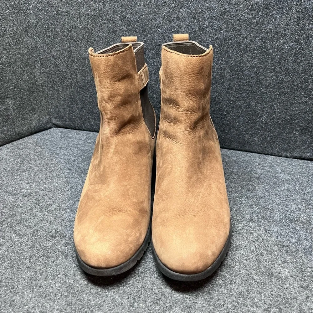 UGG Women's Indra waterproof wedge boot in the stout color and size 9.5 - Picture 3 of 10
